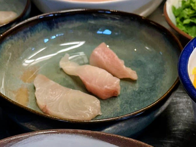Schritt 2: Kingfisch Crudo anrichten 