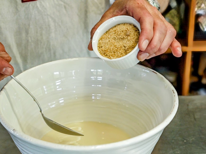 Schritt 3: Cornflakes-Milch für Cereal Milk Ice Cream  vorbereiten