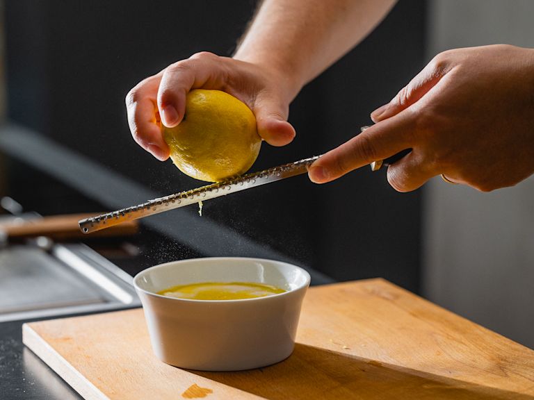 Schritt 3: Focaccia belegen und backen Schritt 3: Focaccia belegen und backen