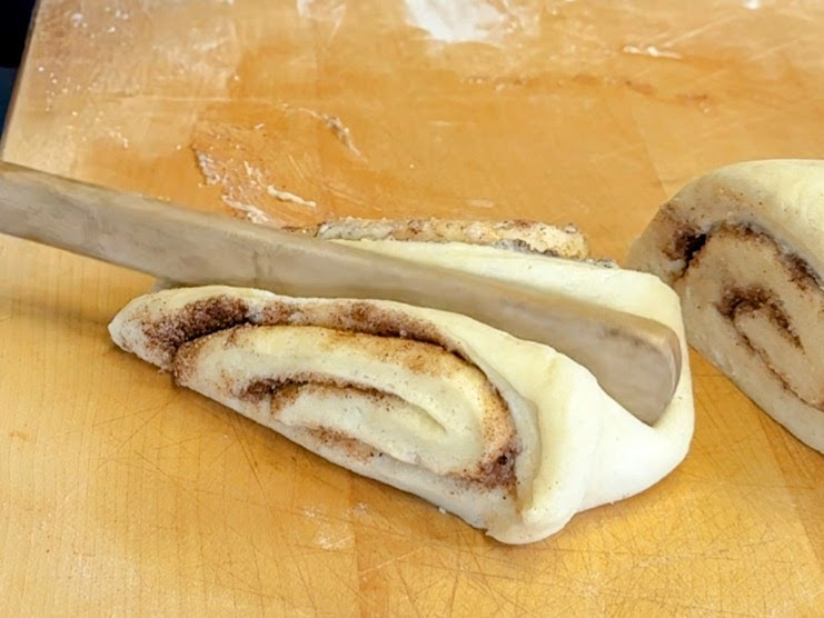 Schritt 2: Zimtschnecken formen