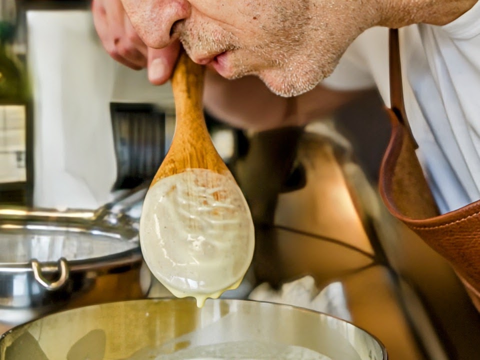 Schritt 2: Creme auf 'zur Rose' für Schokoladen-Ingwer-Caramel Glace abkochen 