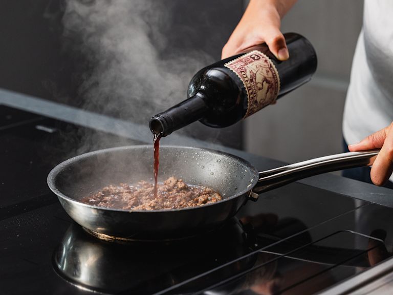 Schritt 1: Hackfleischsauce zubereiten Schritt 1: Hackfleischsauce zubereiten