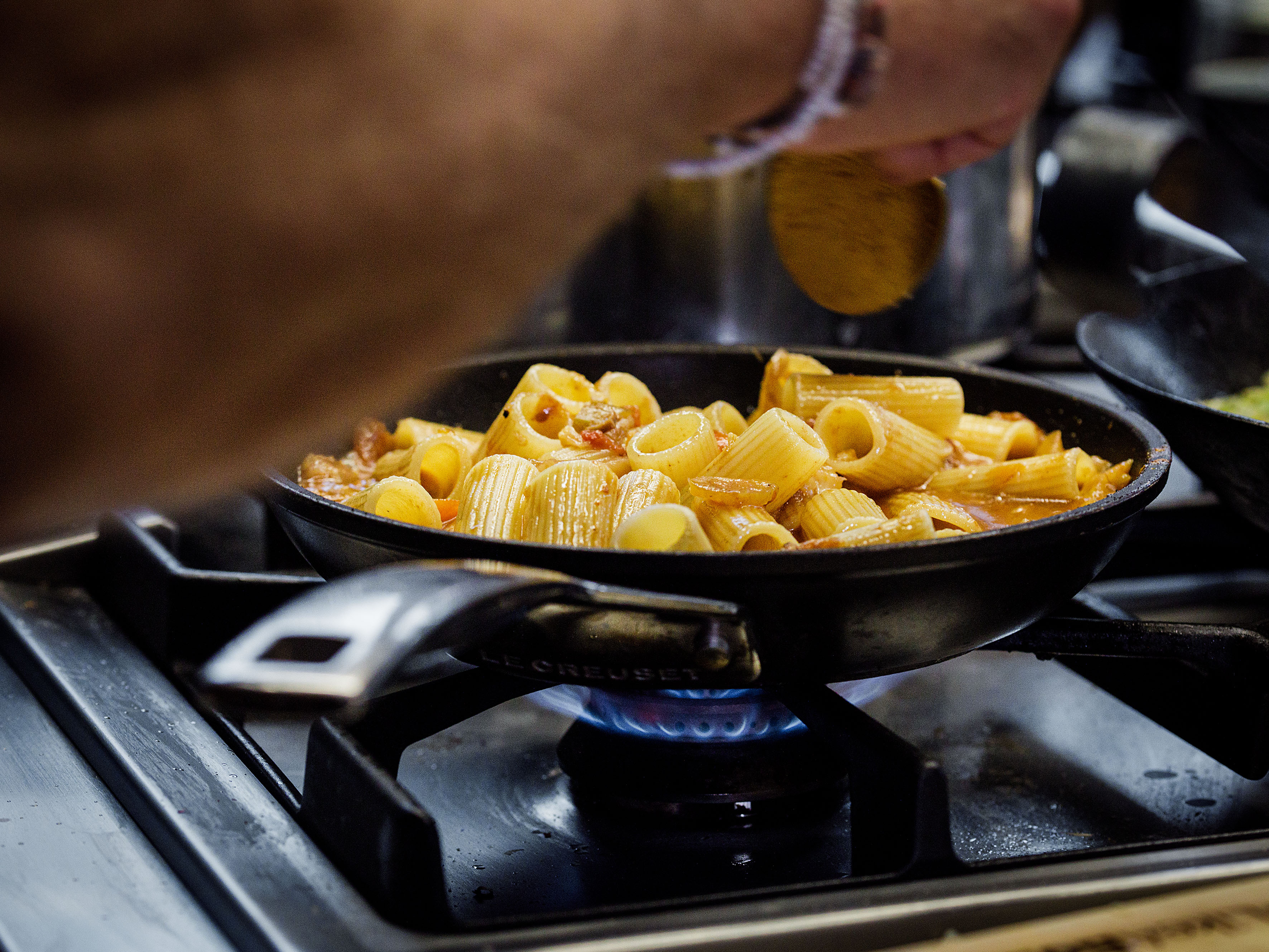 Schritt 2: Pasta für Vegetarisches Ragù Bolognese kochen und anrichten