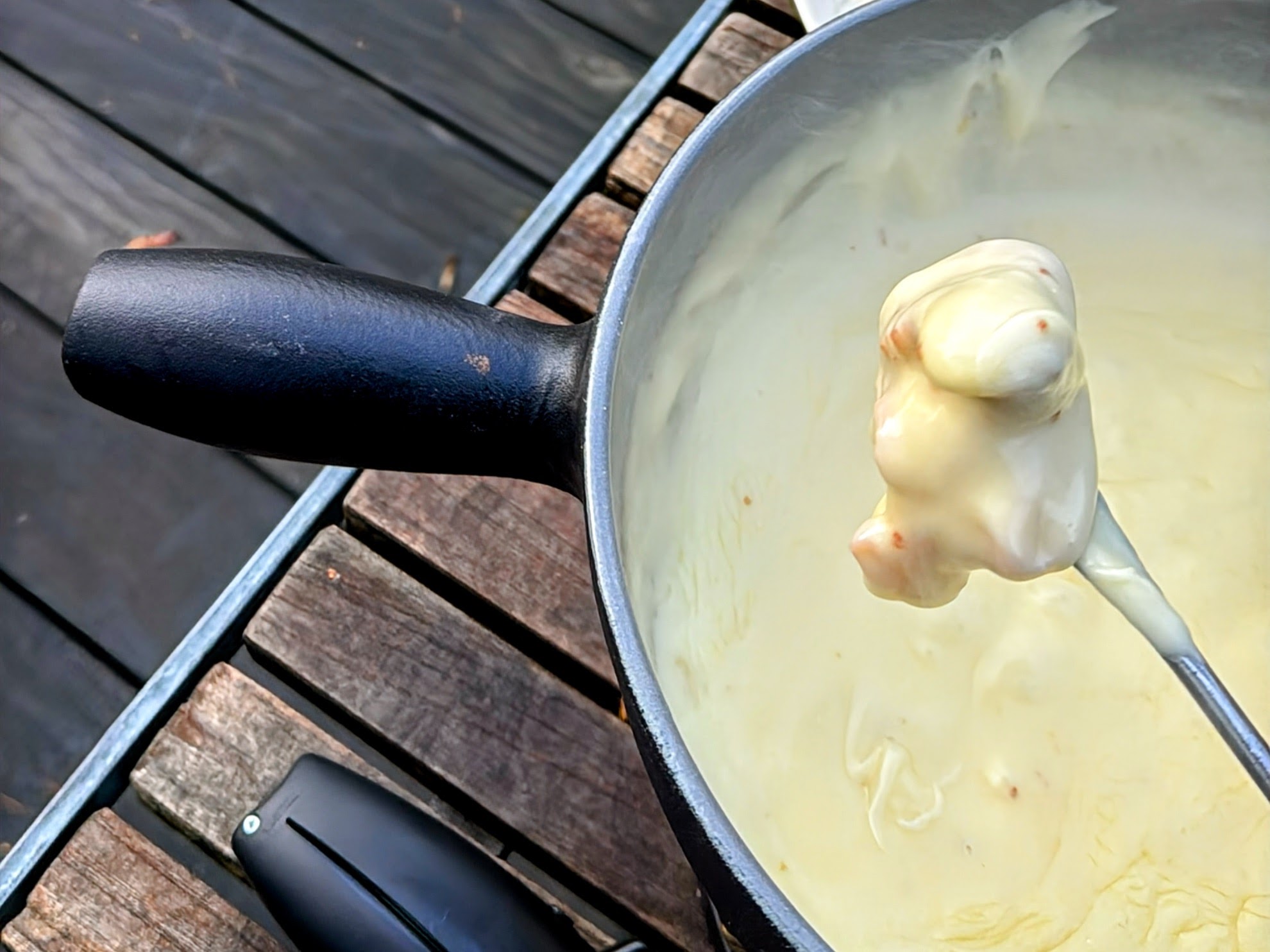 Schritt 2: Schnitzel im Fondue servieren