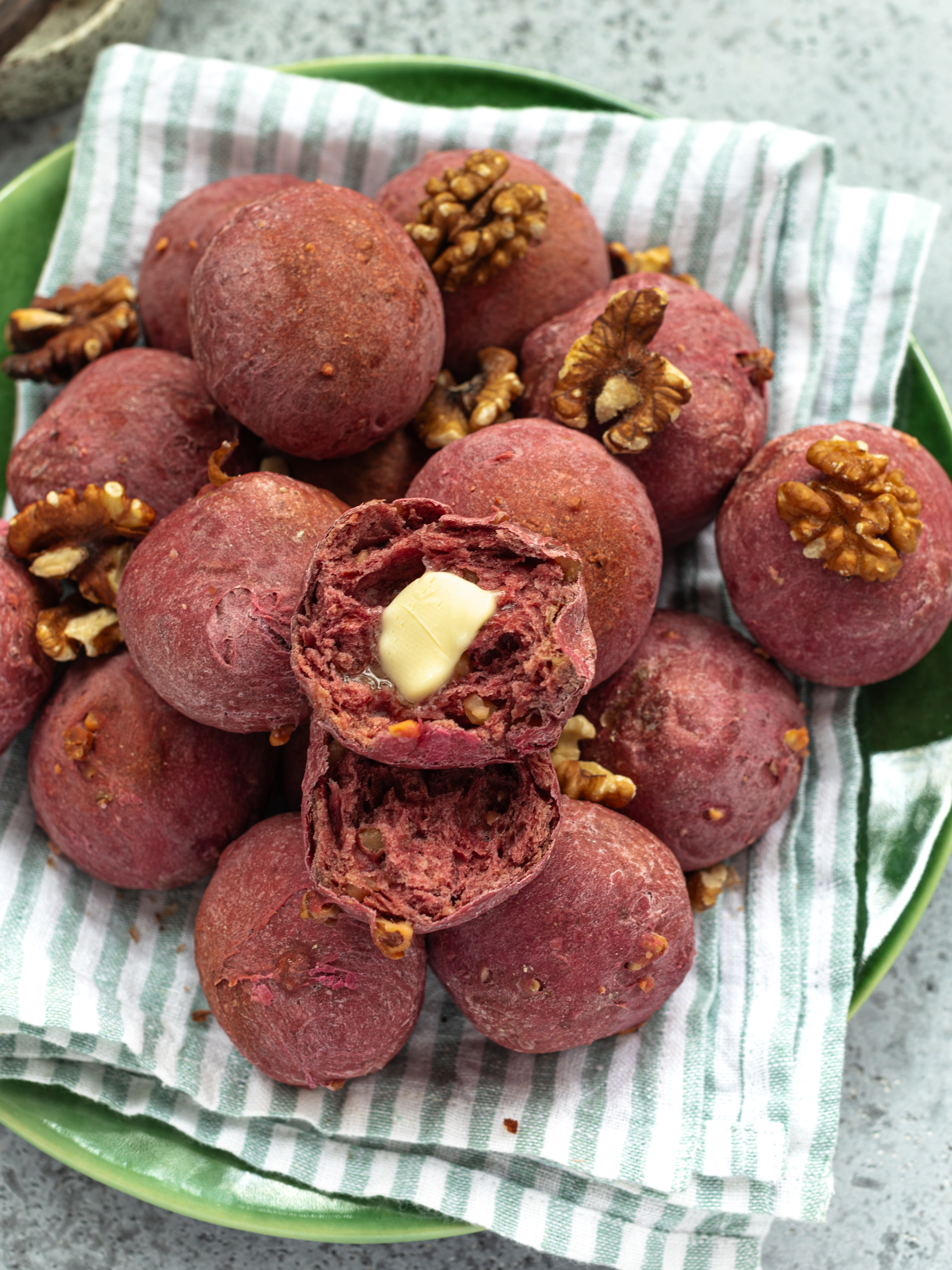 Randen-Baumnuss-Brötli Rezept 3