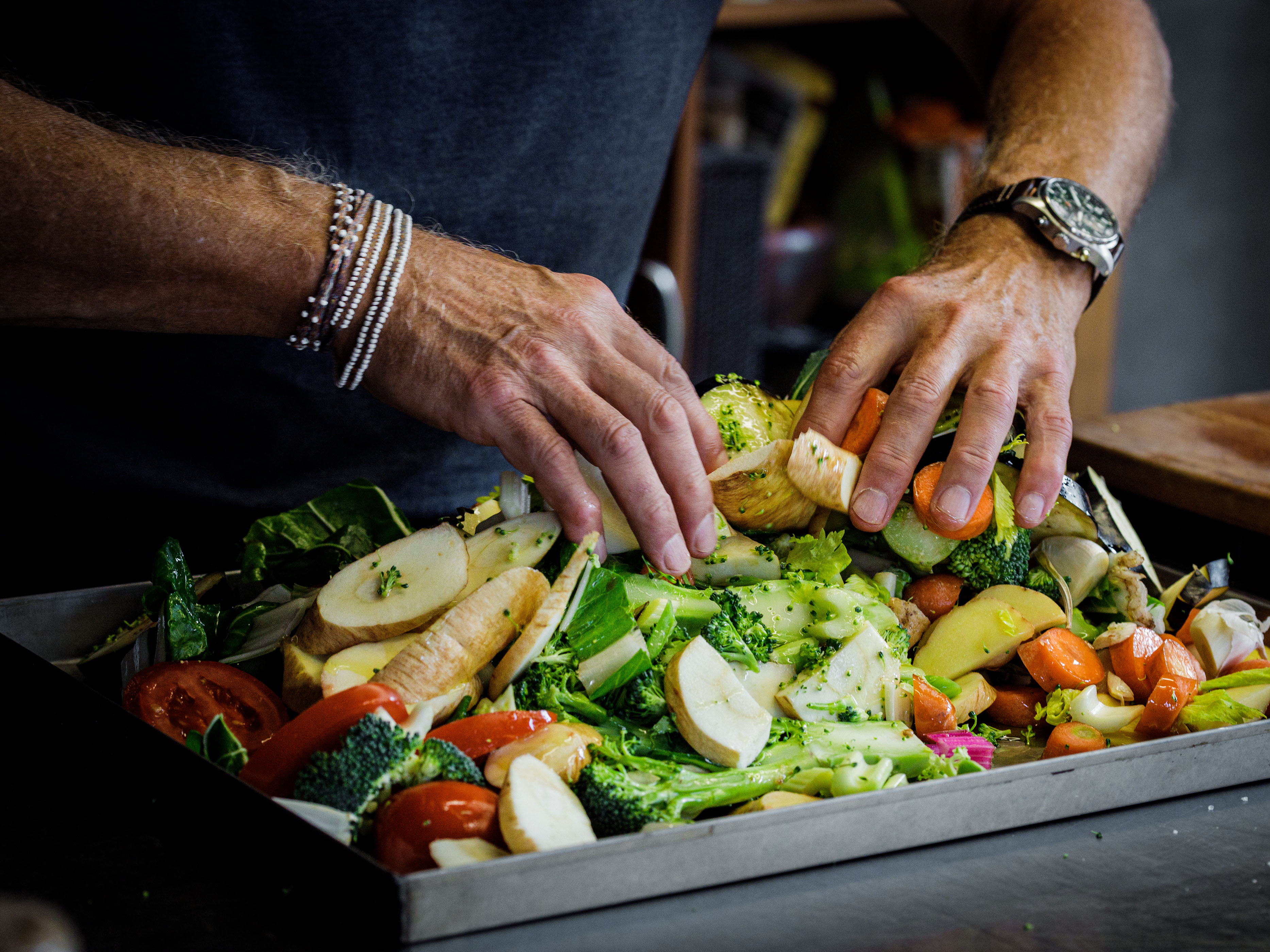 Schritt 1: Gemüse für Gemüse-Essenz vorbereiten 