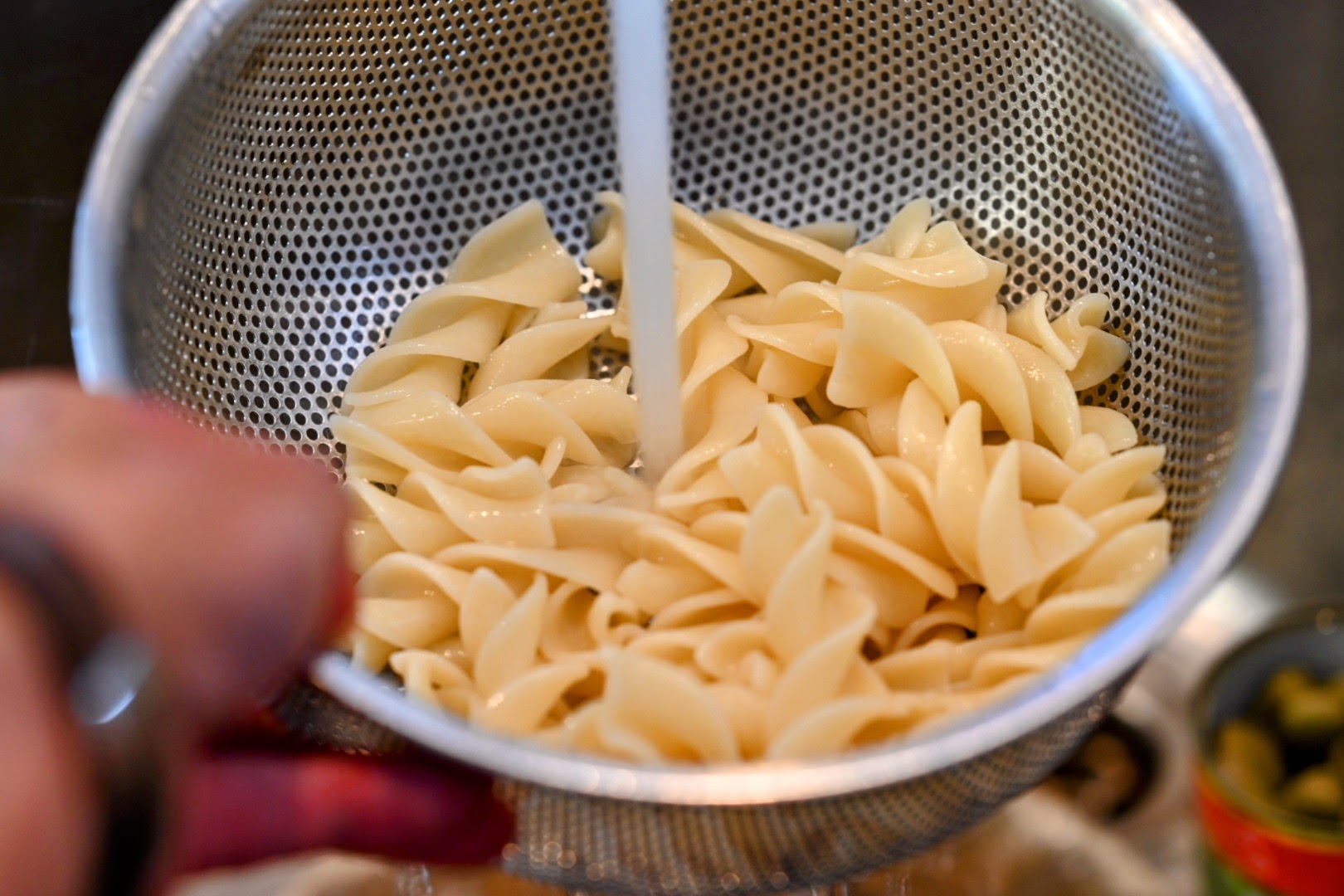 Schritt 2: Pasta Salat mit Zucchini und Zitrone zubereiten
