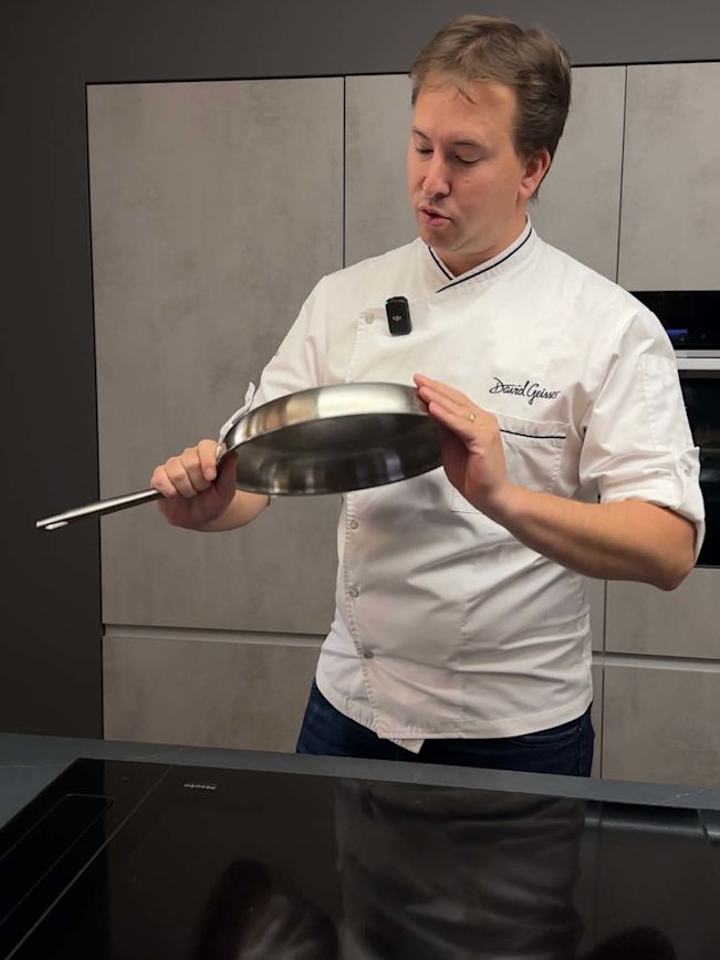 Man erkennt eine gute Pfanne auch am Boden Man erkennt eine gute Pfanne auch am Boden