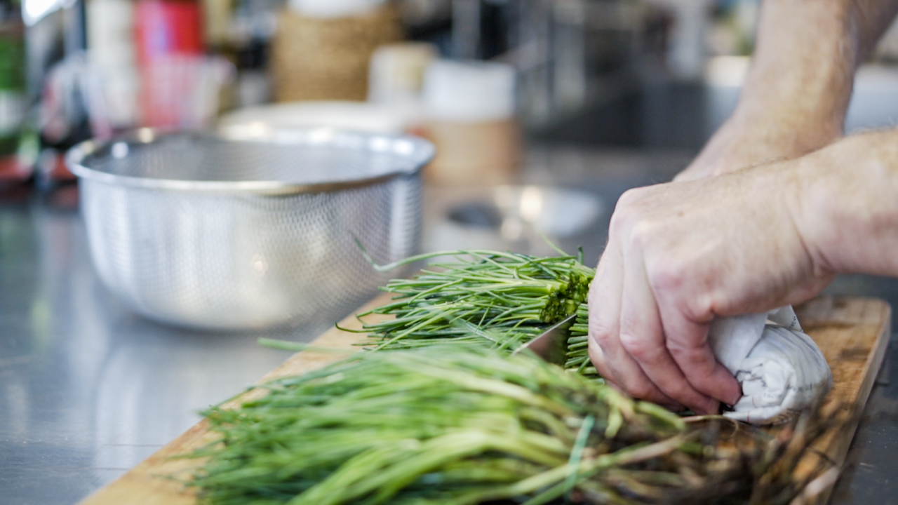 Schritt 1: Vorbereitung der Zutaten für Pasta mit Barba di Frate 