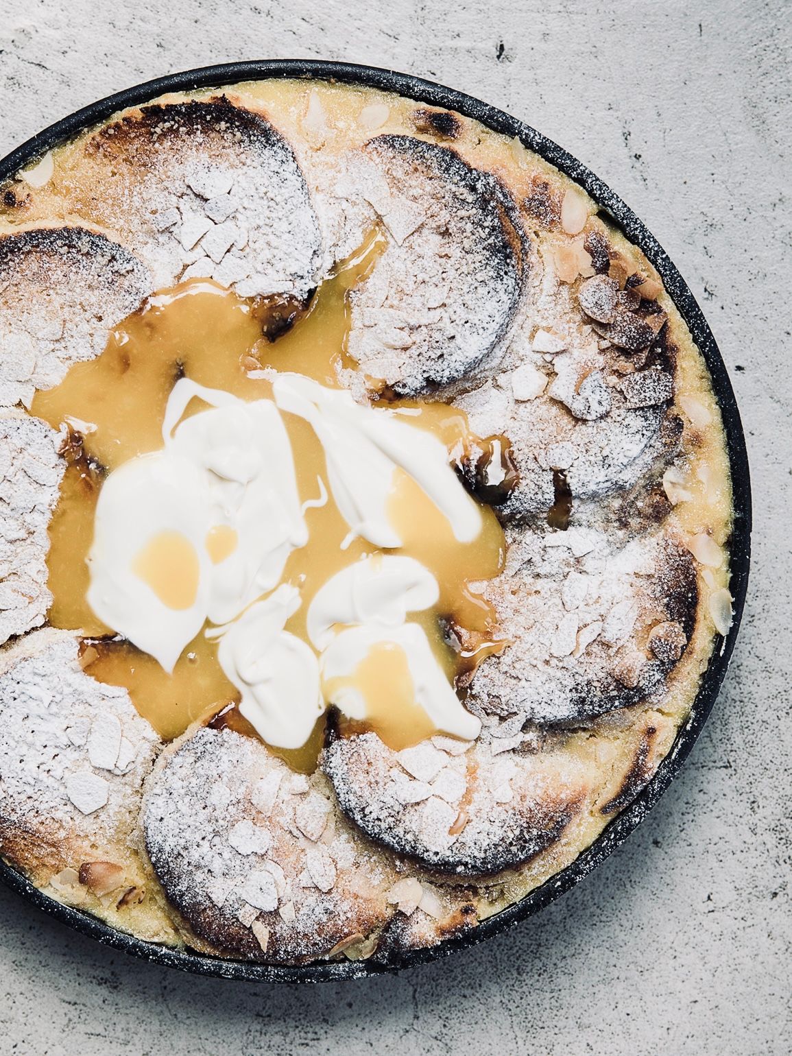 Mandelbrioche Pudding mit Lemon Curd Rezept