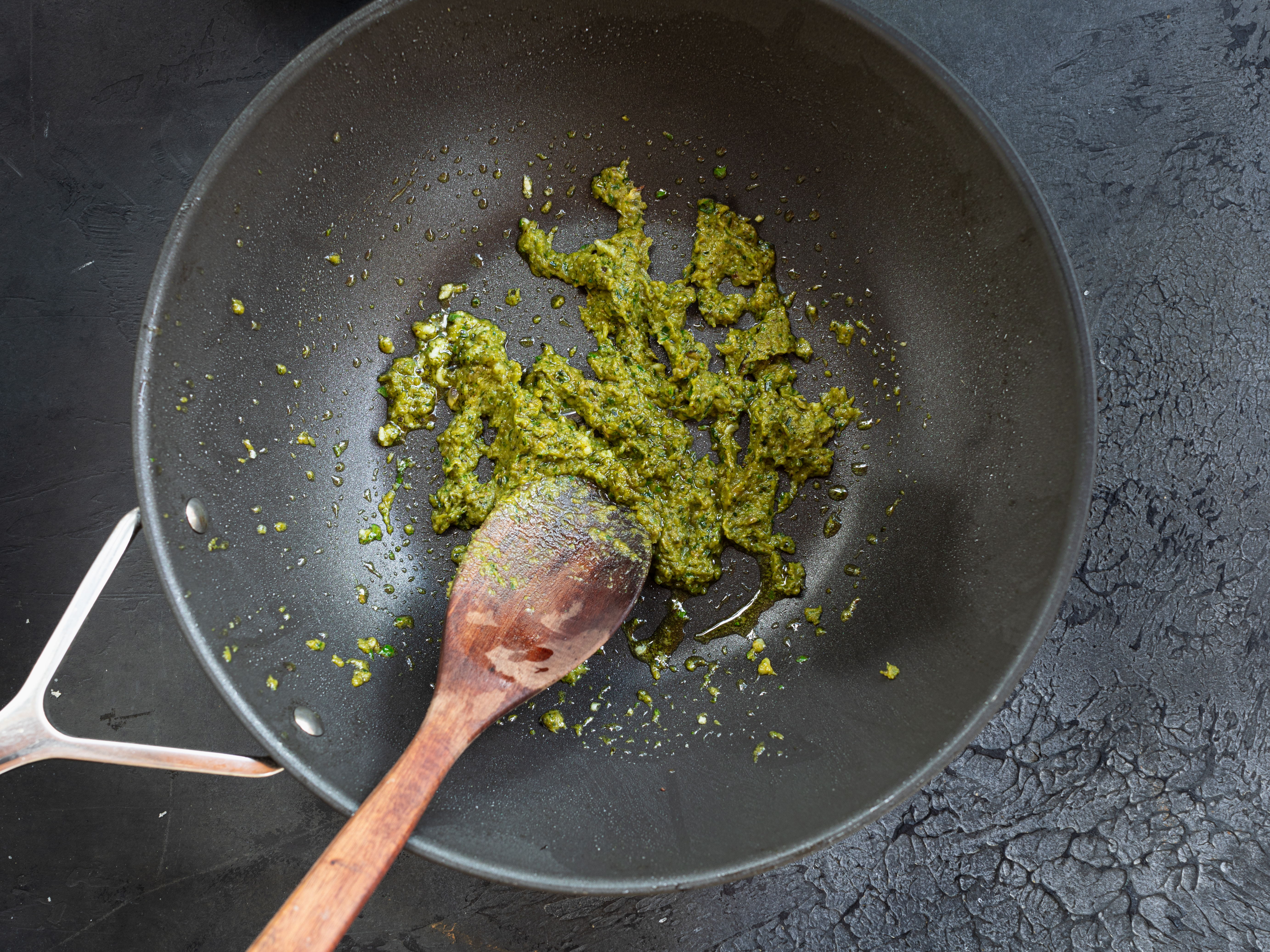 Schritt 3: Zutaten für Spaghetti Nerano kombinieren 