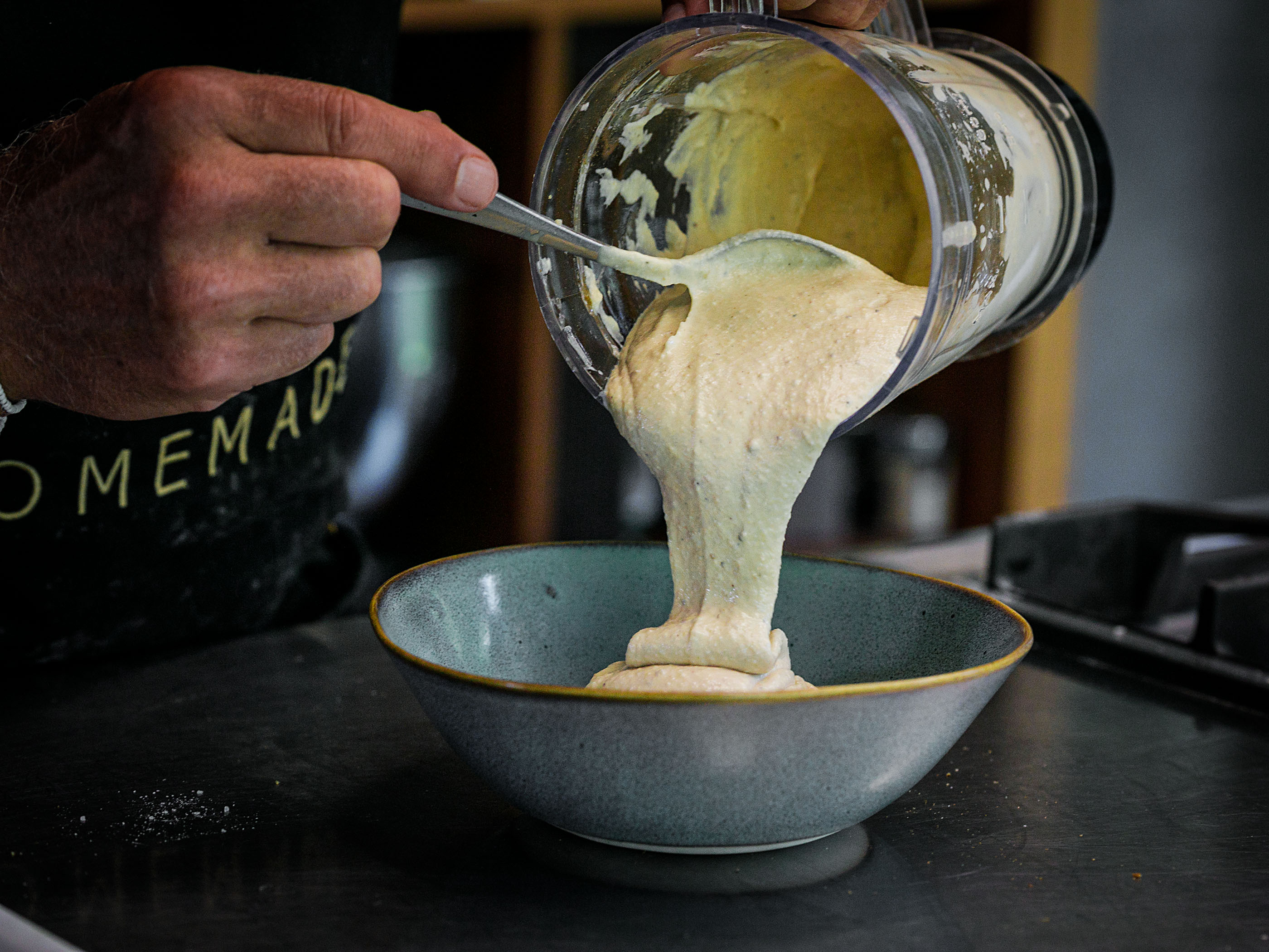 Schritt 1: Hummus für Israelischen Salat zubereiten 