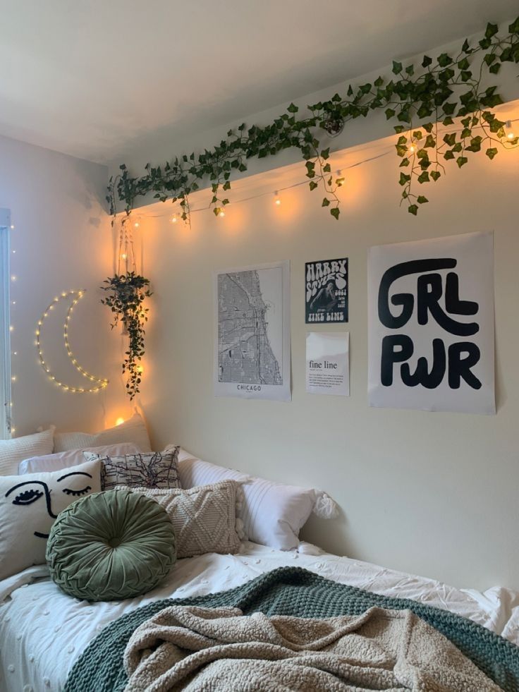 How to decorate your bedroom and living room beautifully with String Art.