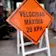 caballete de madera para señales de obras pintado