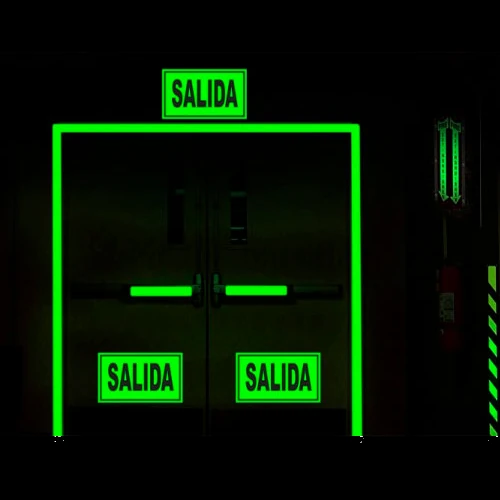 señales fotoluminiscentes instaladas