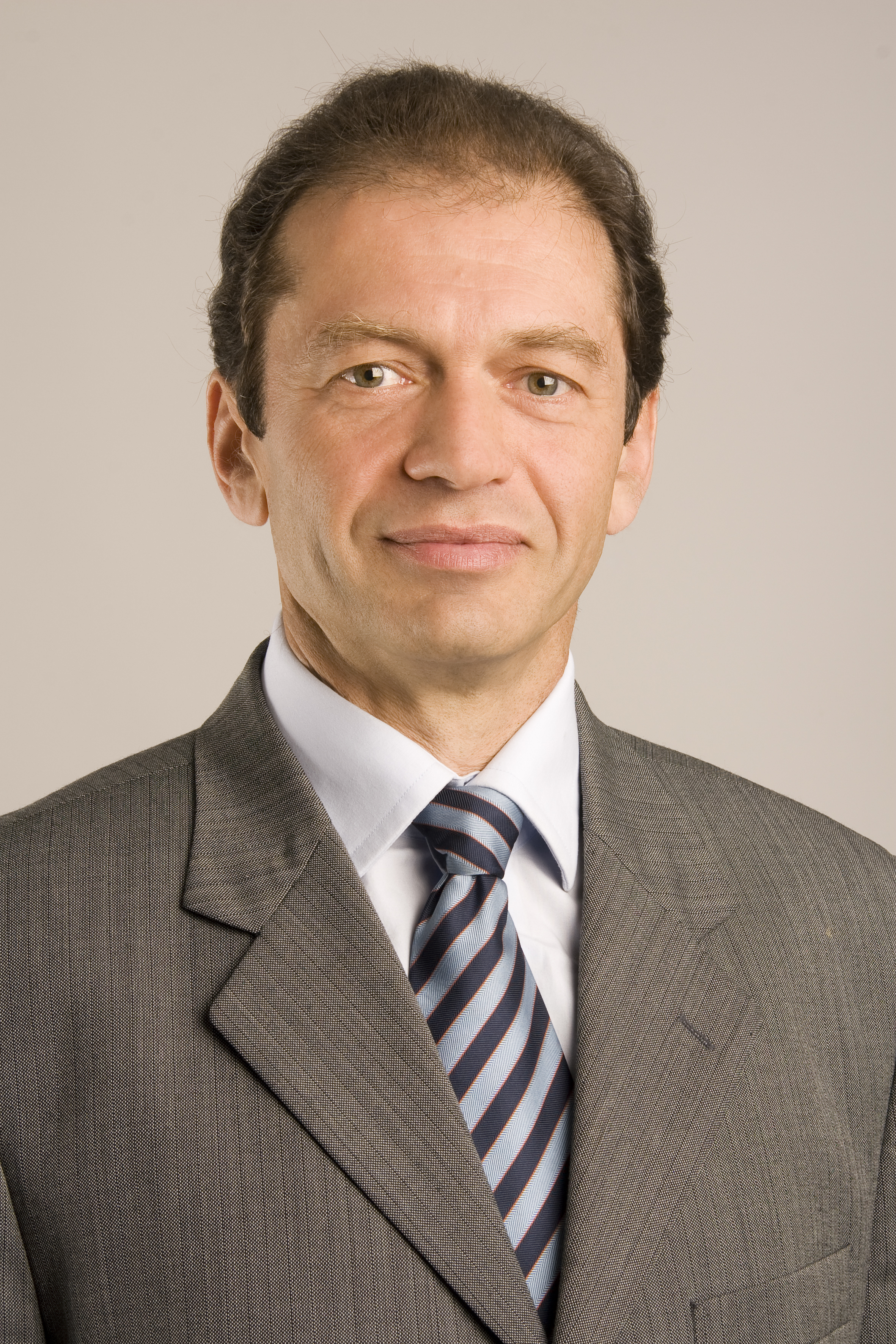 Dr. Andy Petroianu