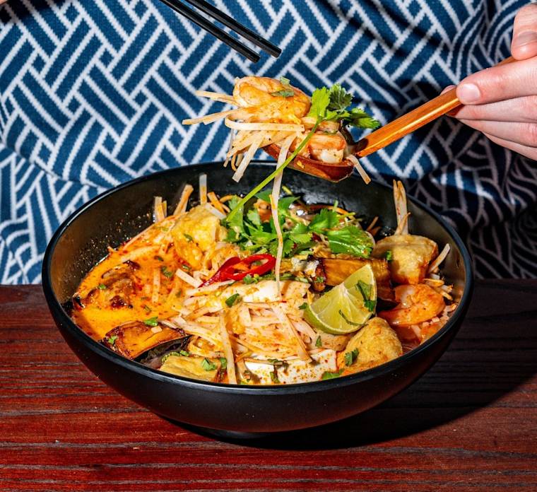 A delicious bowl of creamy Singapore Laksa
