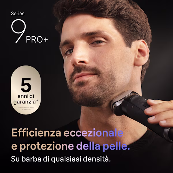 Un uomo che si rade con un rasoio Series 9 PRO+. Il testo recita: La migliore rasatura di Braun. Un uomo che si rade con un rasoio Series 9 PRO+. Il testo recita: La migliore rasatura di Braun.