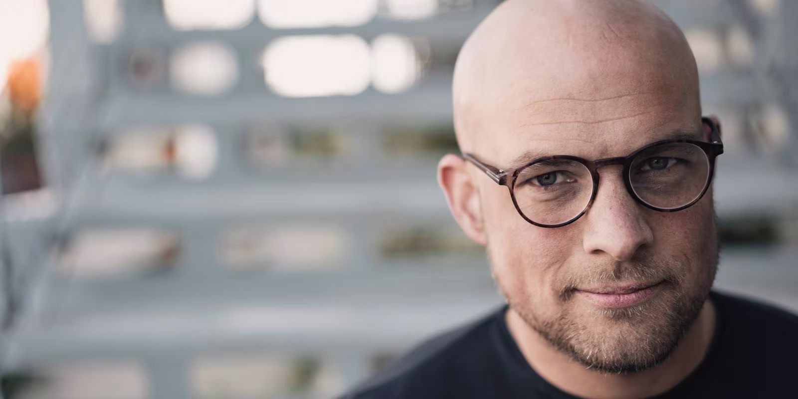 Come radersi la testa completamente: Guida passo dopo passo