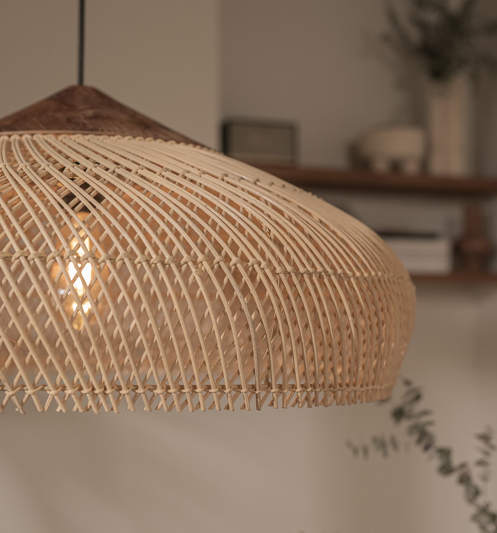 Bright Banjo Lamp