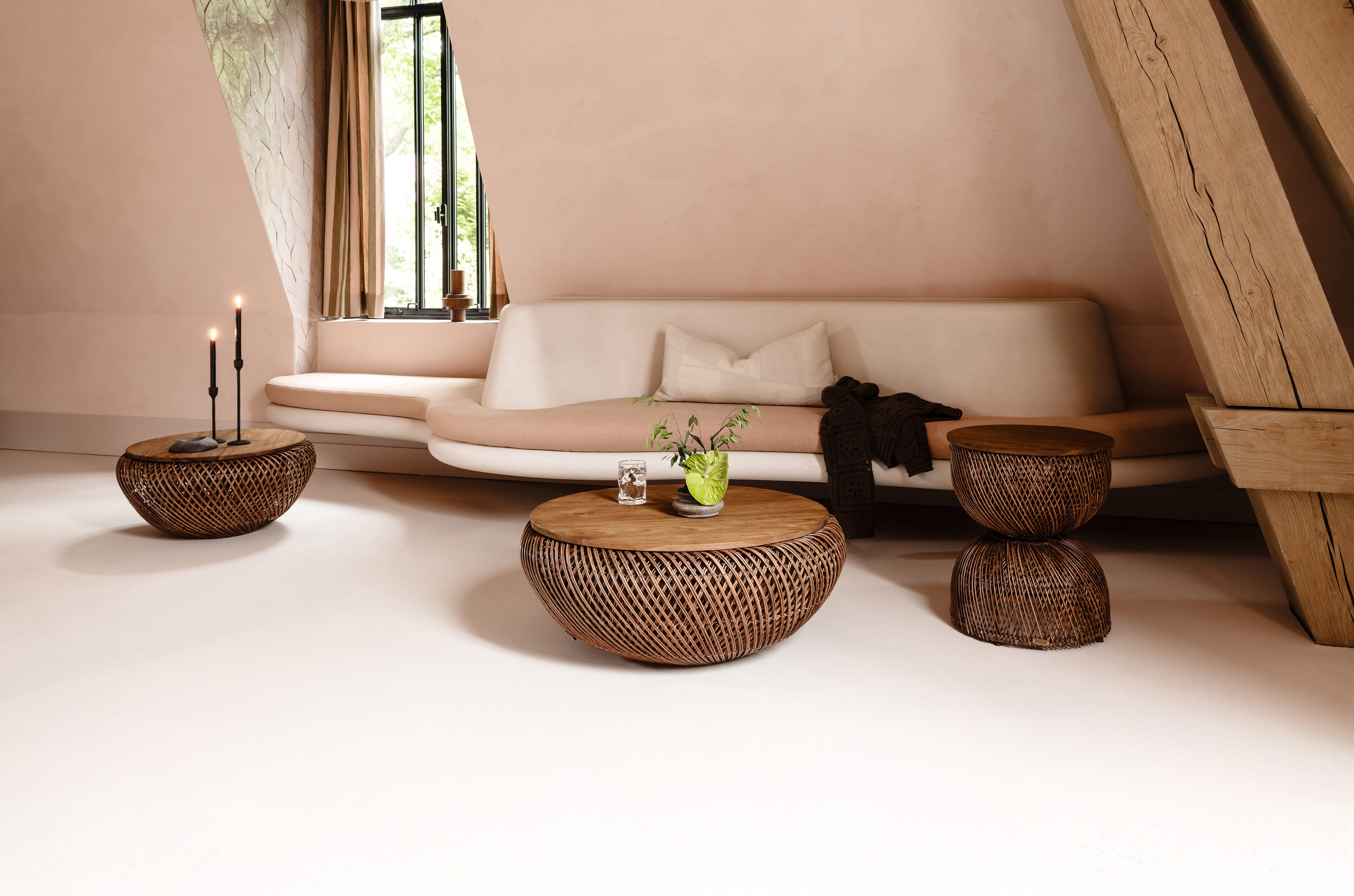 Collectables wave coffee table pure