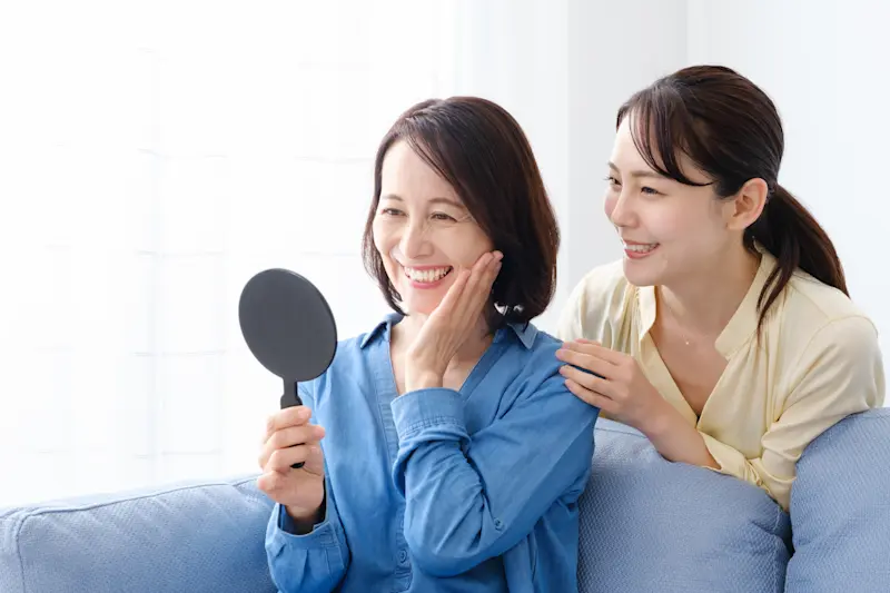 母と娘 手鏡