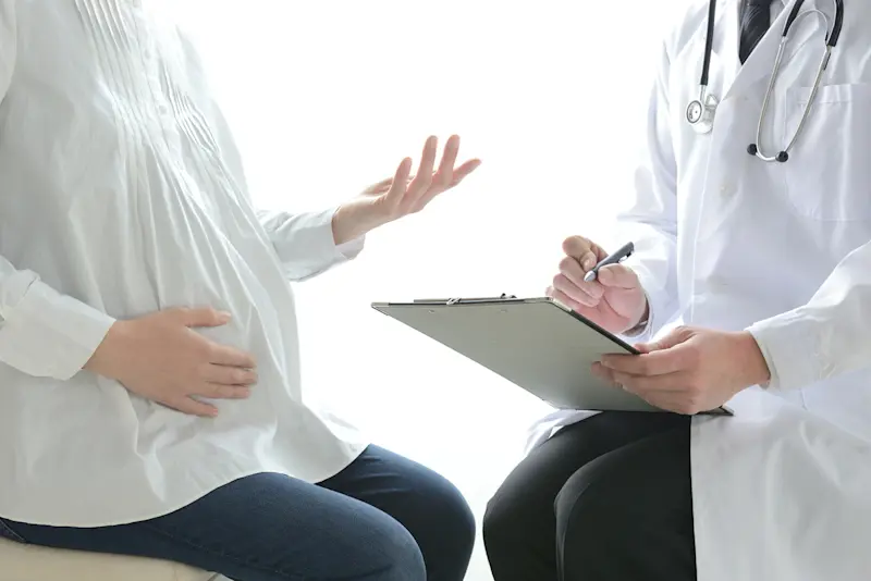 妊婦と医者 妊婦と医者