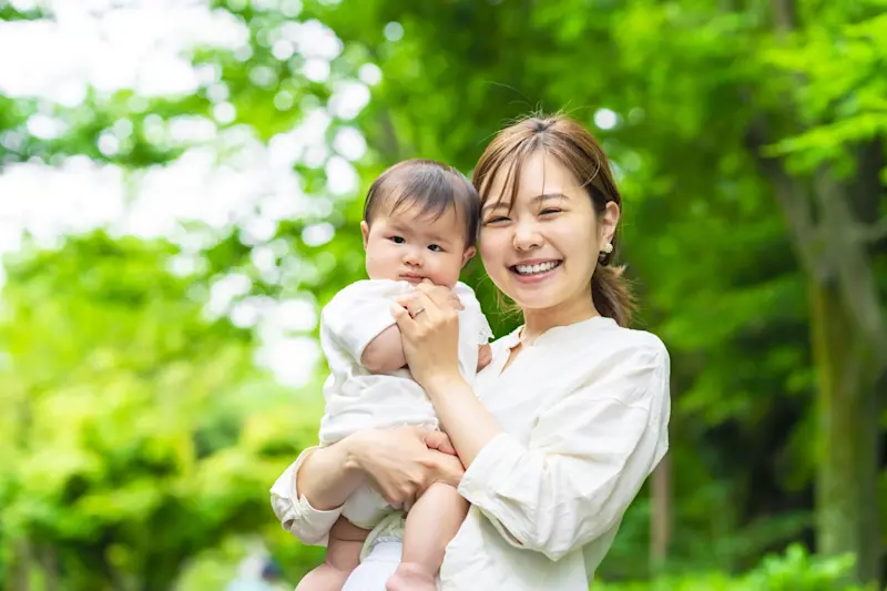 赤ちゃん抱っこ２