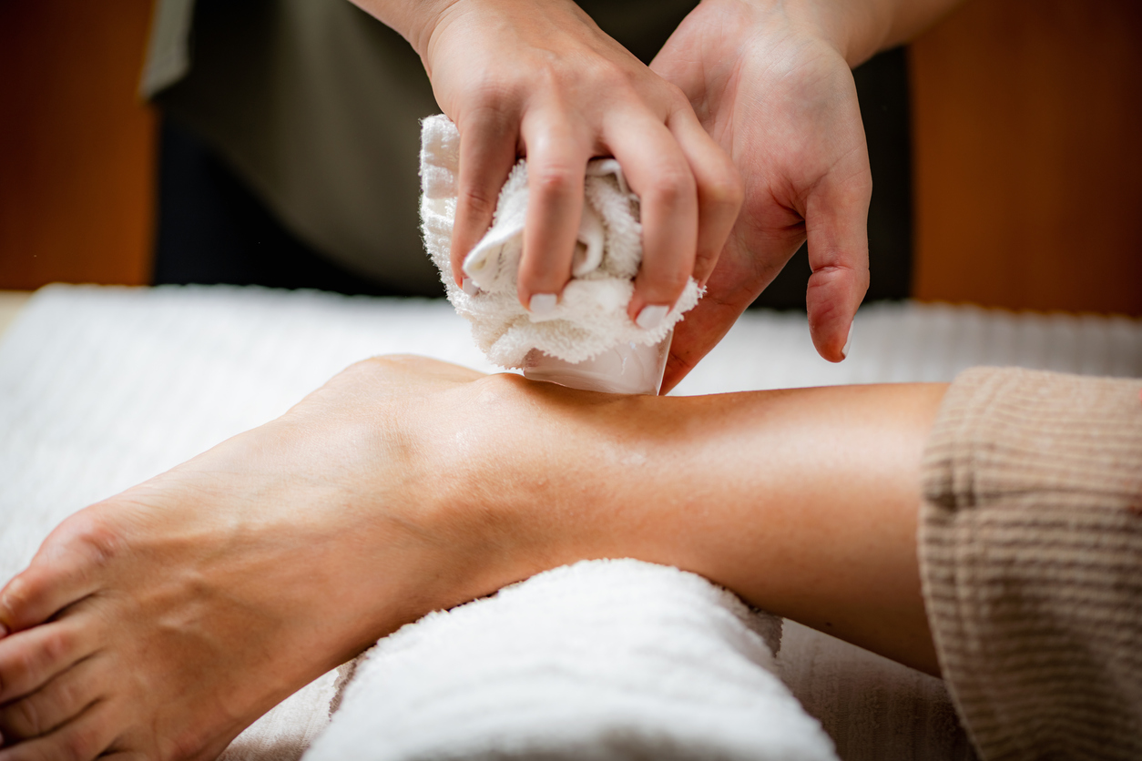 How to do ice massage for joint and muscle pain