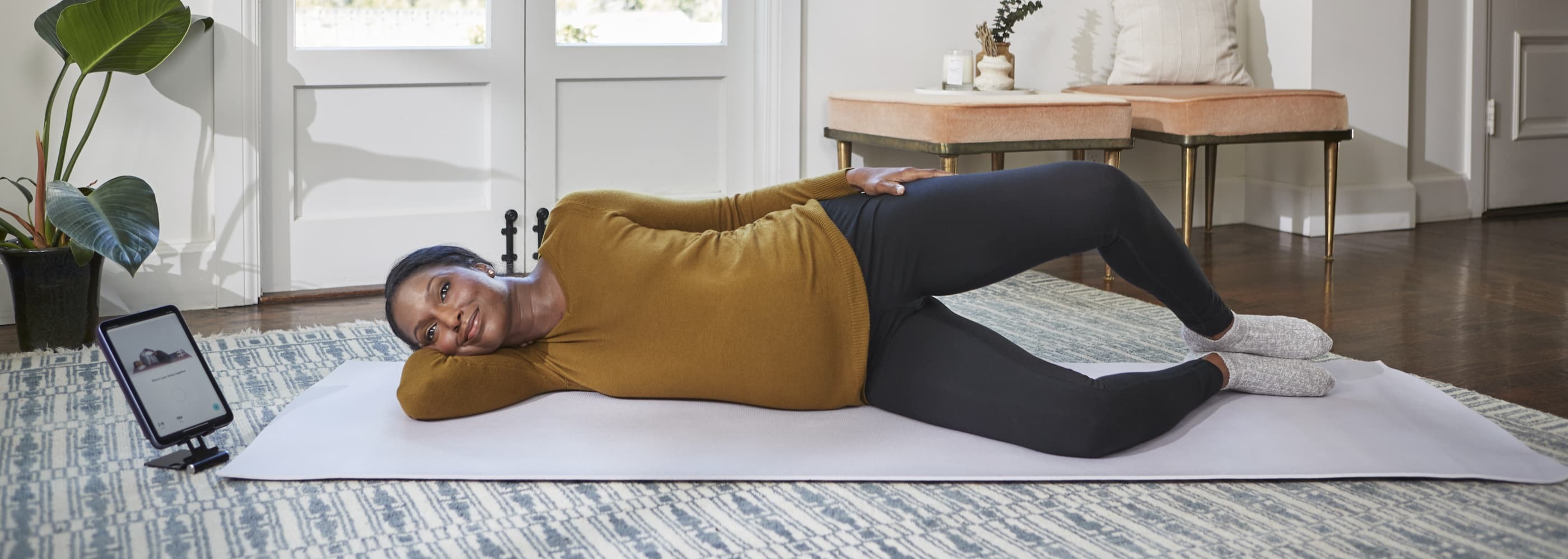 Women's Pelvic Health Clamshell Exercise