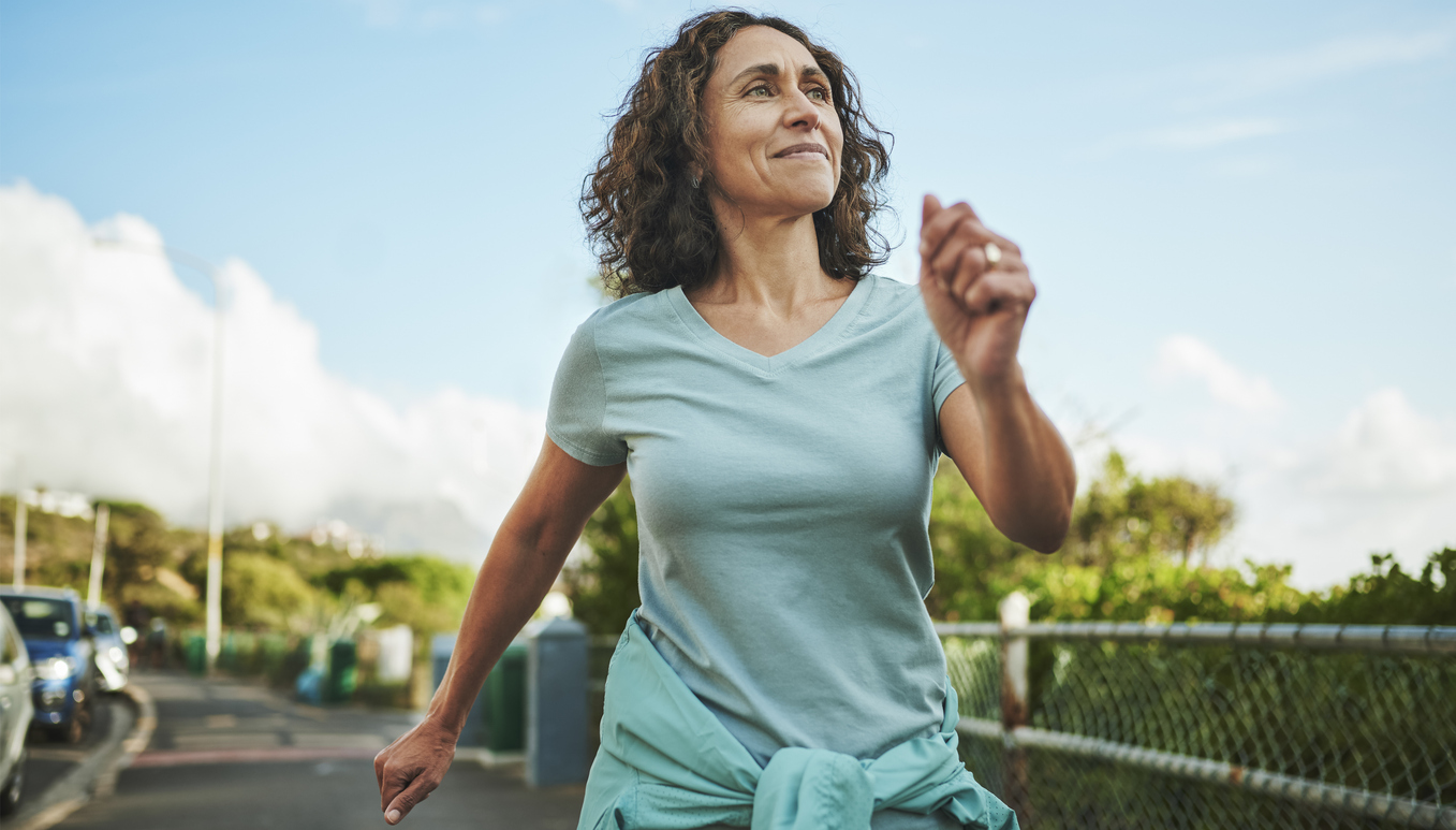 woman-practicing-power-walking