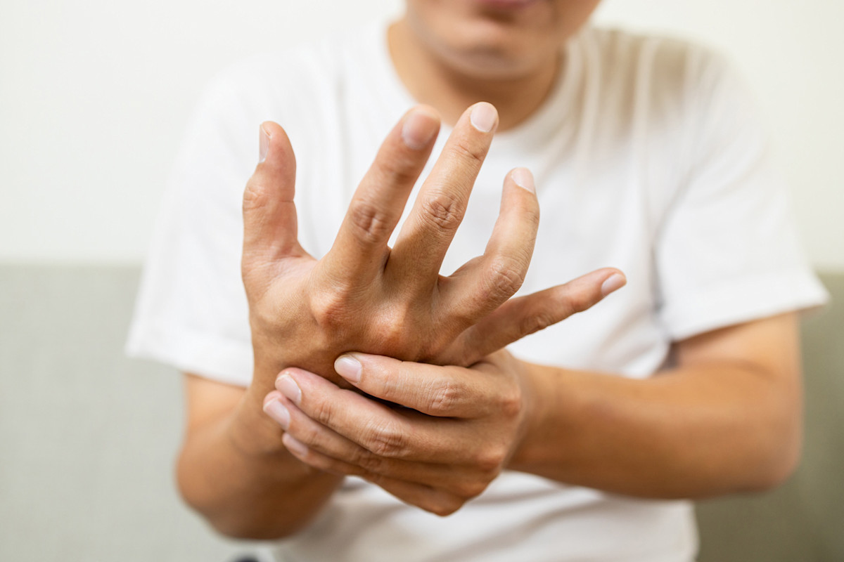Ulnar tunnel syndrome: causes, treatment, and exercises