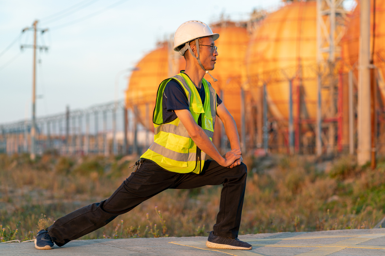Stretching before work: 8 stretches for ‘non-desk’ workers to try
