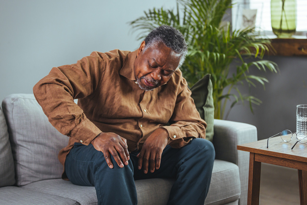 Gout in the knee: symptoms, causes, treatments, and exercises