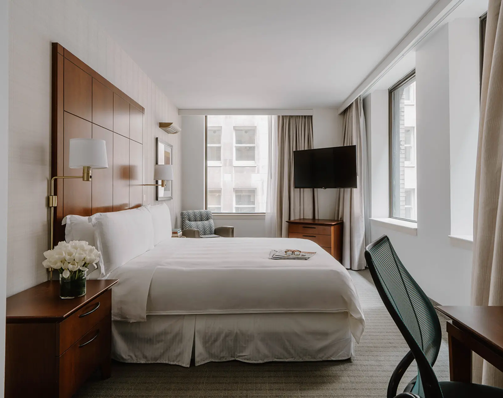 Club Quarters Hotel