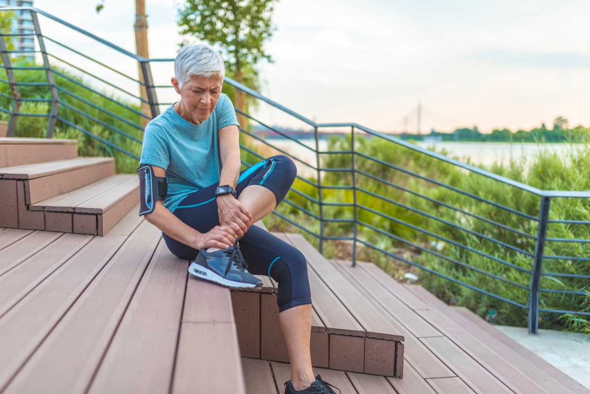 Sprain vs. strain: what’s the difference and how to prevent them