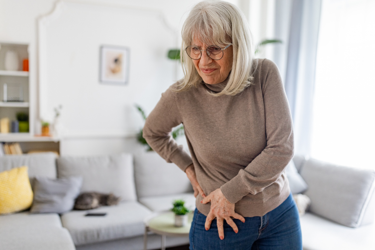 Hip bone spur: symptoms, causes, treatment