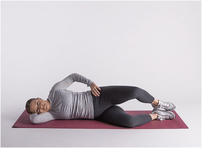 How to do a clamshell exercise: a Hinge Health guide