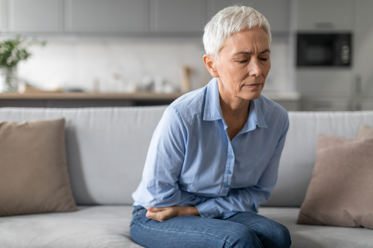 woman feeling interstitial cystitis