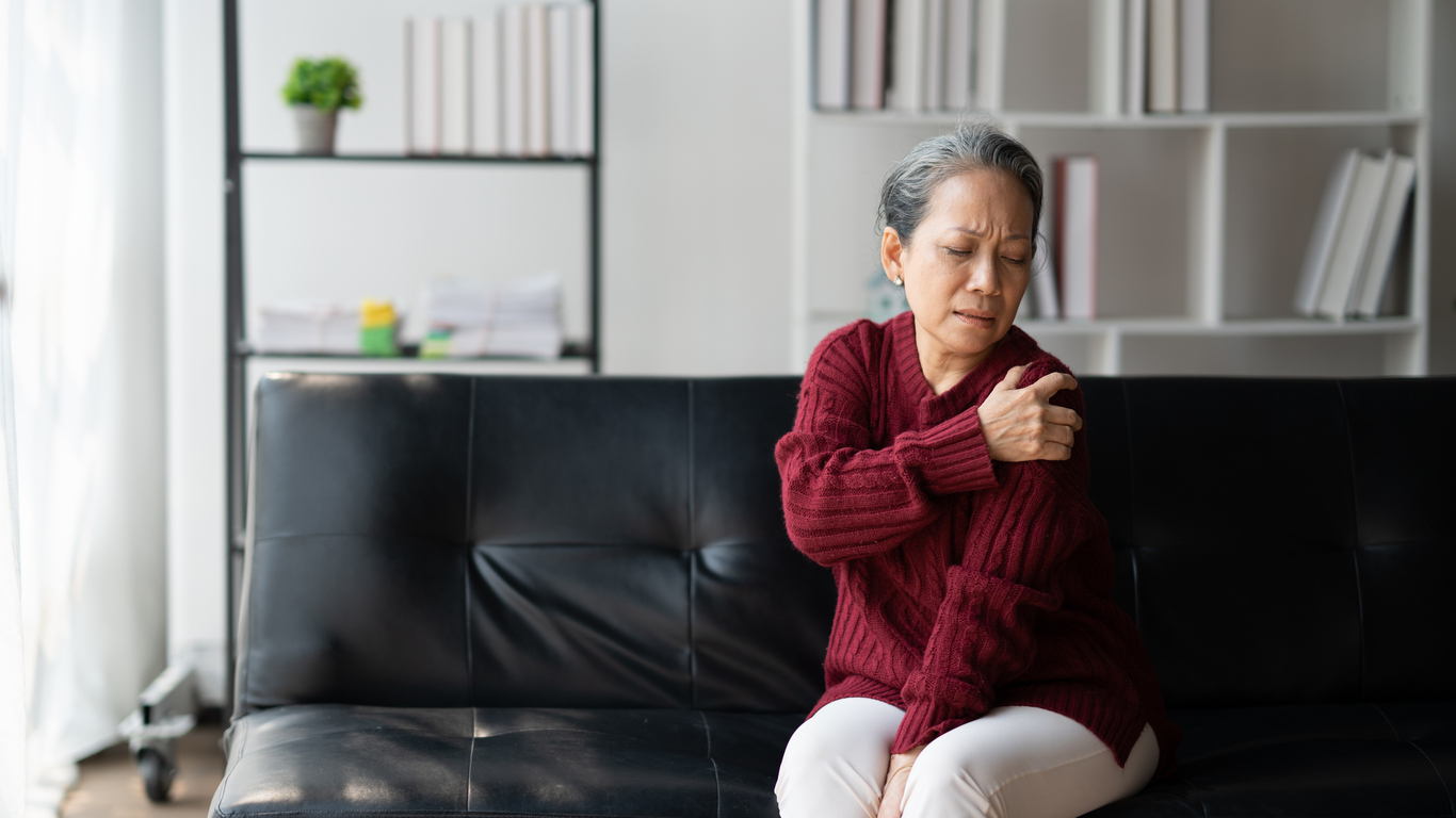 Common shoulder injuries: treatments and exercises