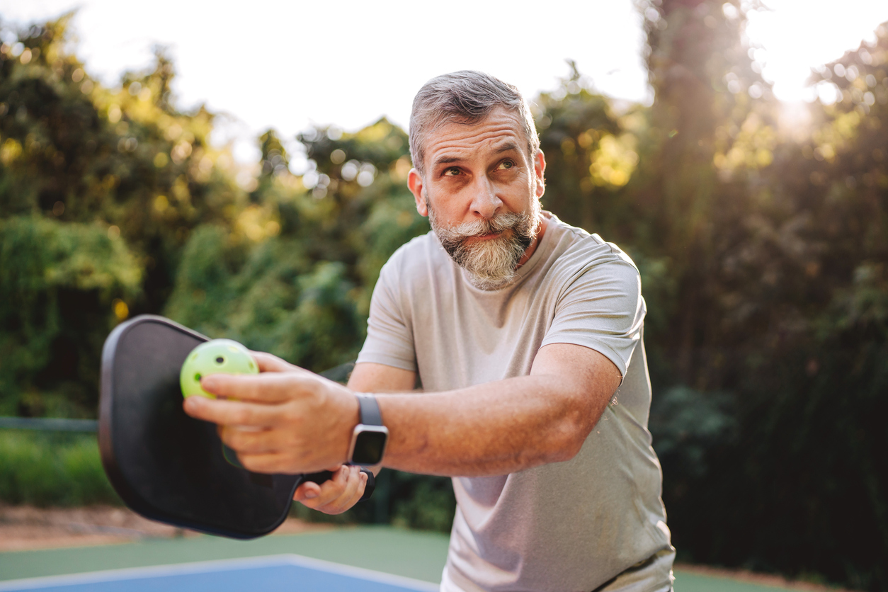 men-experiencing-pickleball-shoulder-pain