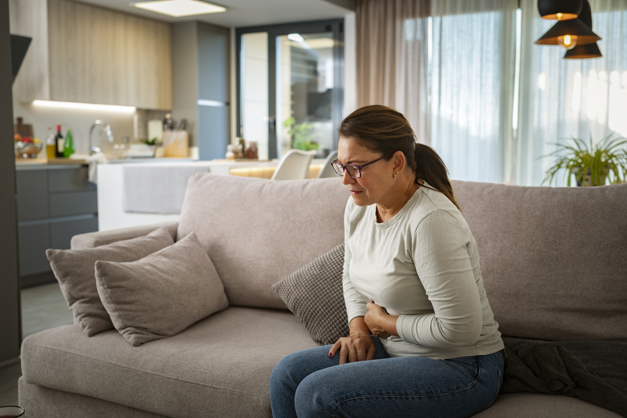 woman-experiencing-constipation