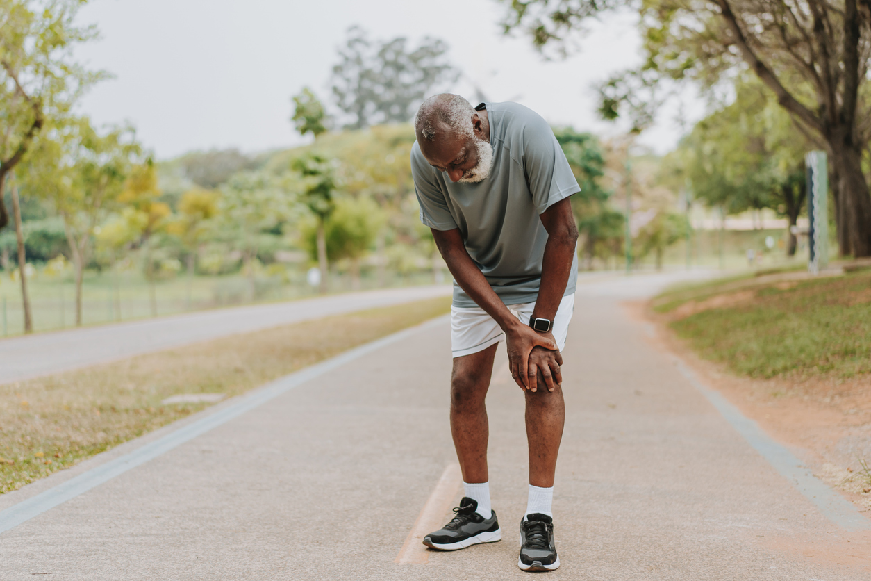 How to Treat a Bone Spur in Your Knee, According to Physical Therapists