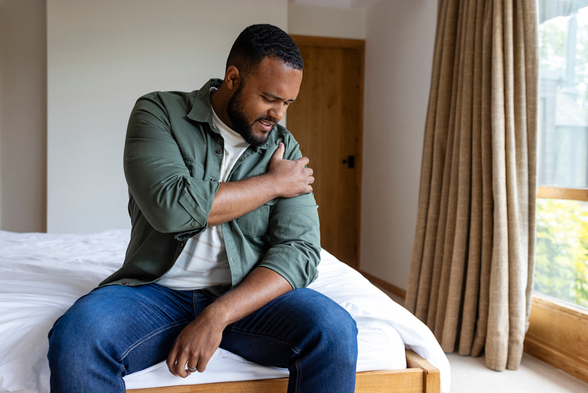 Deltoid pain: causes, treatments, and exercises for relief