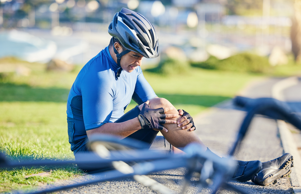 How to Manage Cycling Knee Pain, According to Physical Therapists