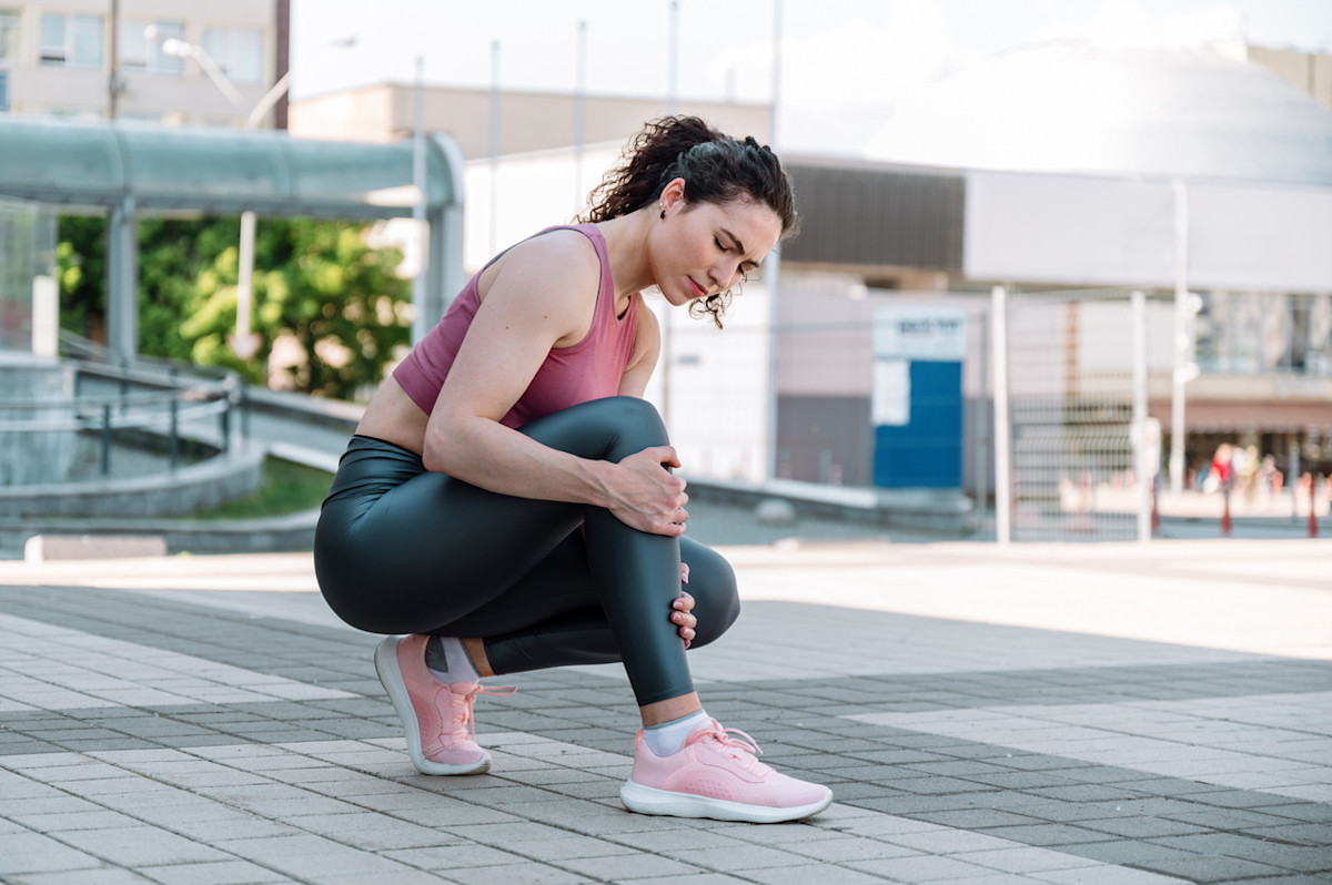 Stress fractures: causes, symptoms, and treatments