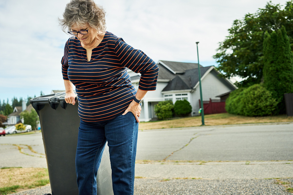 How to Manage Hip Impingement, According to Physical Therapists
