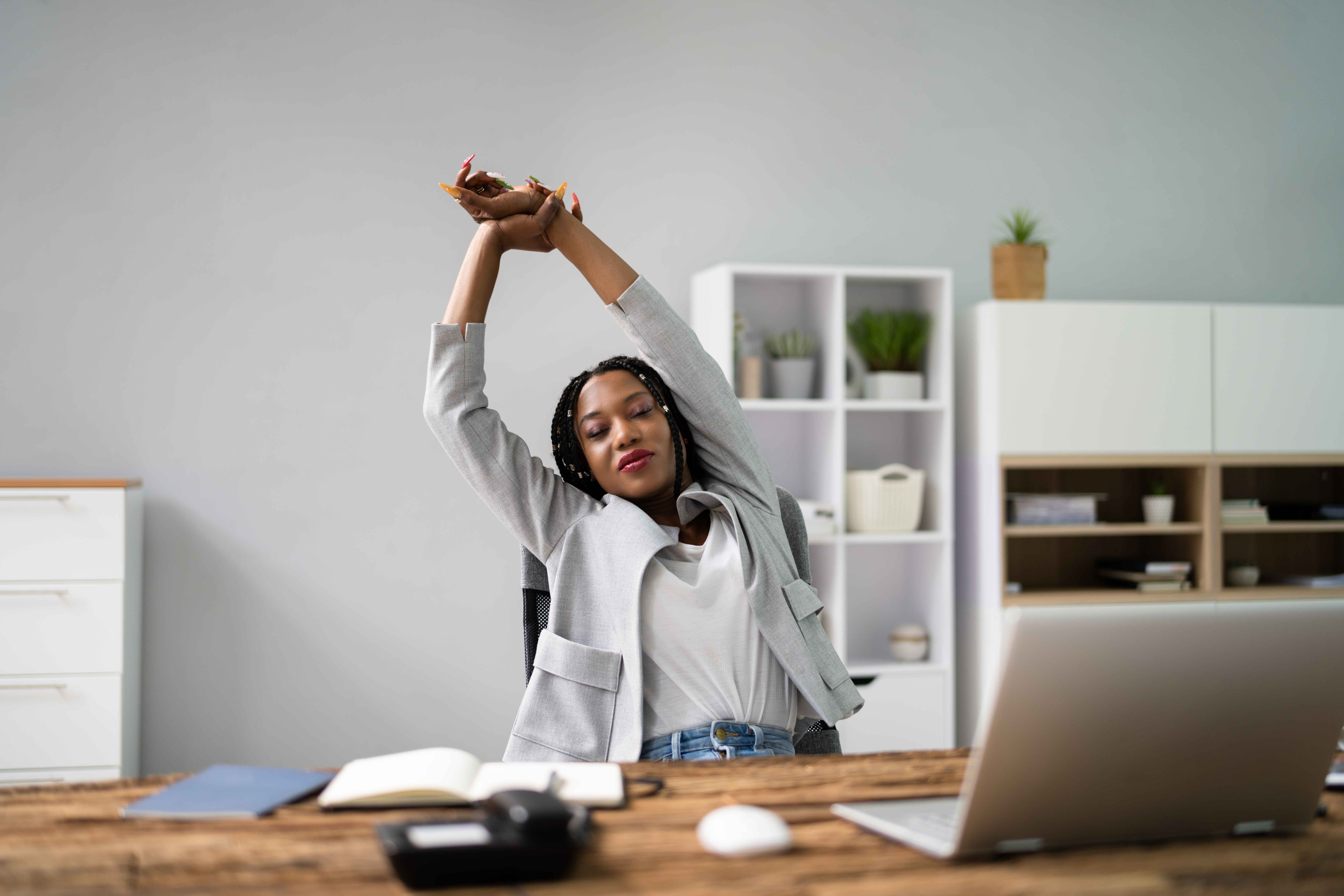 women-stretching-in-the-workplace