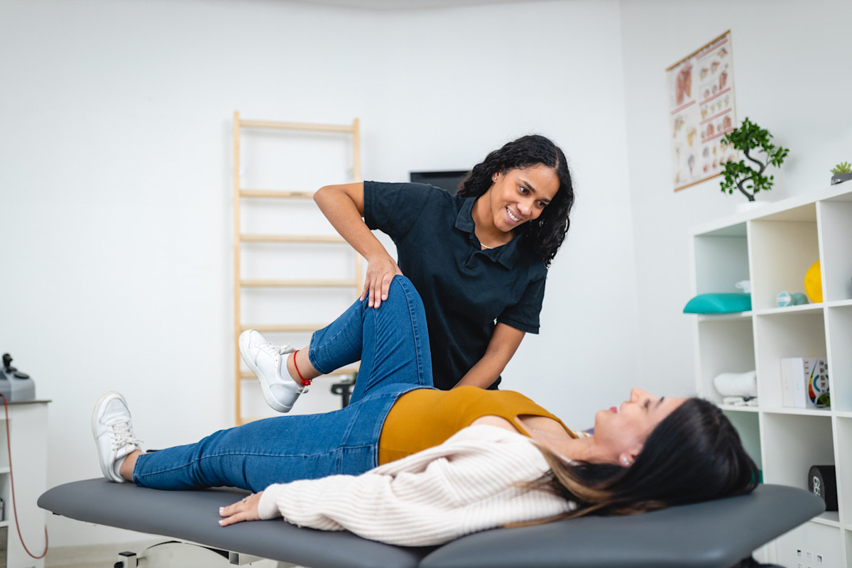 Chiropractor vs. physical therapist: What’s the difference?
