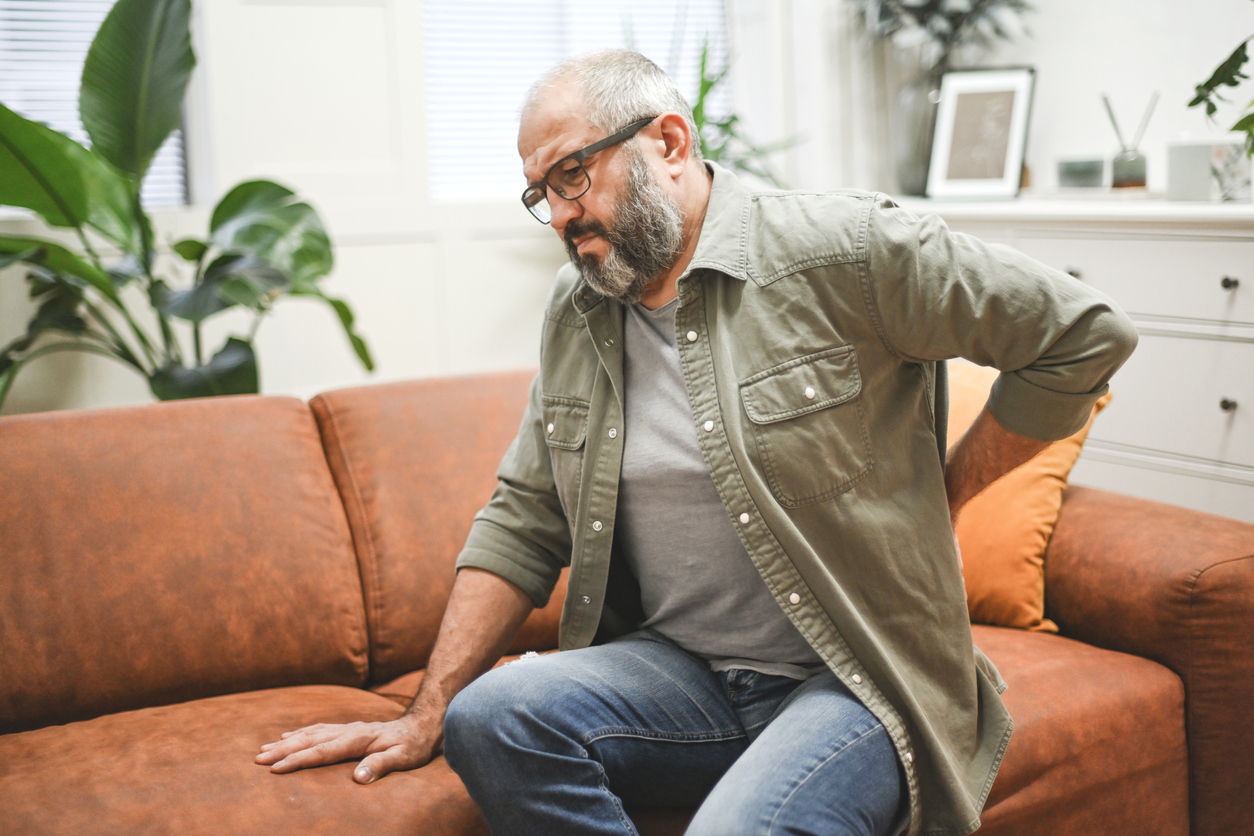 Can sciatica cause hip pain? How to get relief